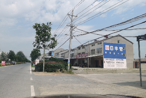 金秀如何能保证墙体广告的醒目性？