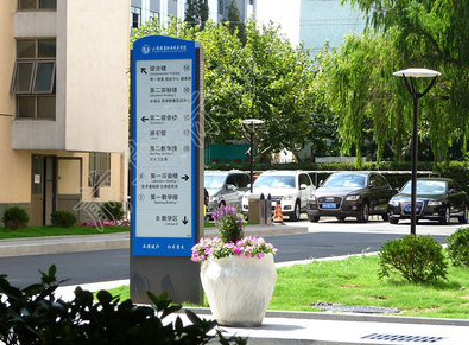 金秀哪些因素影响宣传栏的制作？